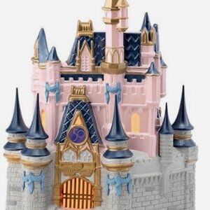 SCENTSY WALT DISNEY WORLD CINDRELLA'S CASTLE  50TH ANNIVERSAY CELEBRATION WARMER